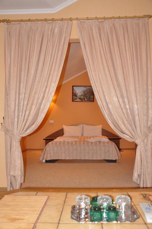 Focus Hotel كوست الغرفة الصورة