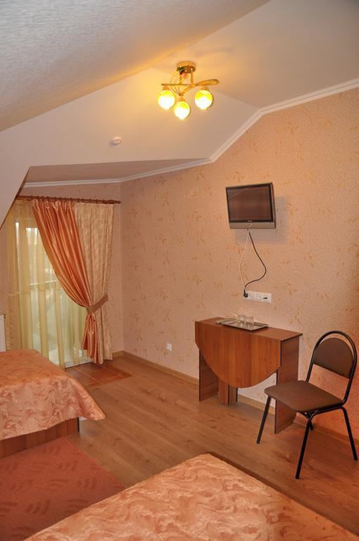 Focus Hotel كوست المظهر الخارجي الصورة