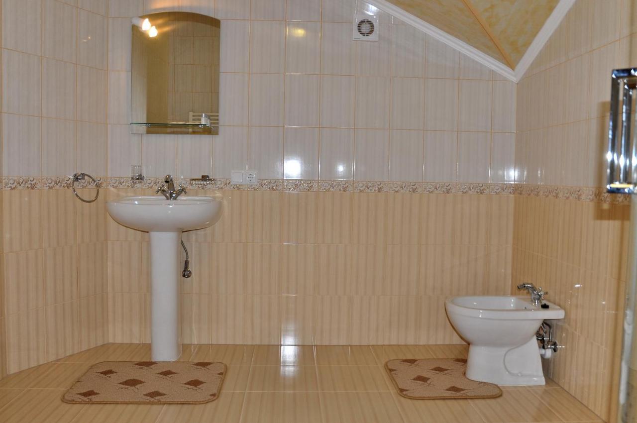 Focus Hotel كوست المظهر الخارجي الصورة